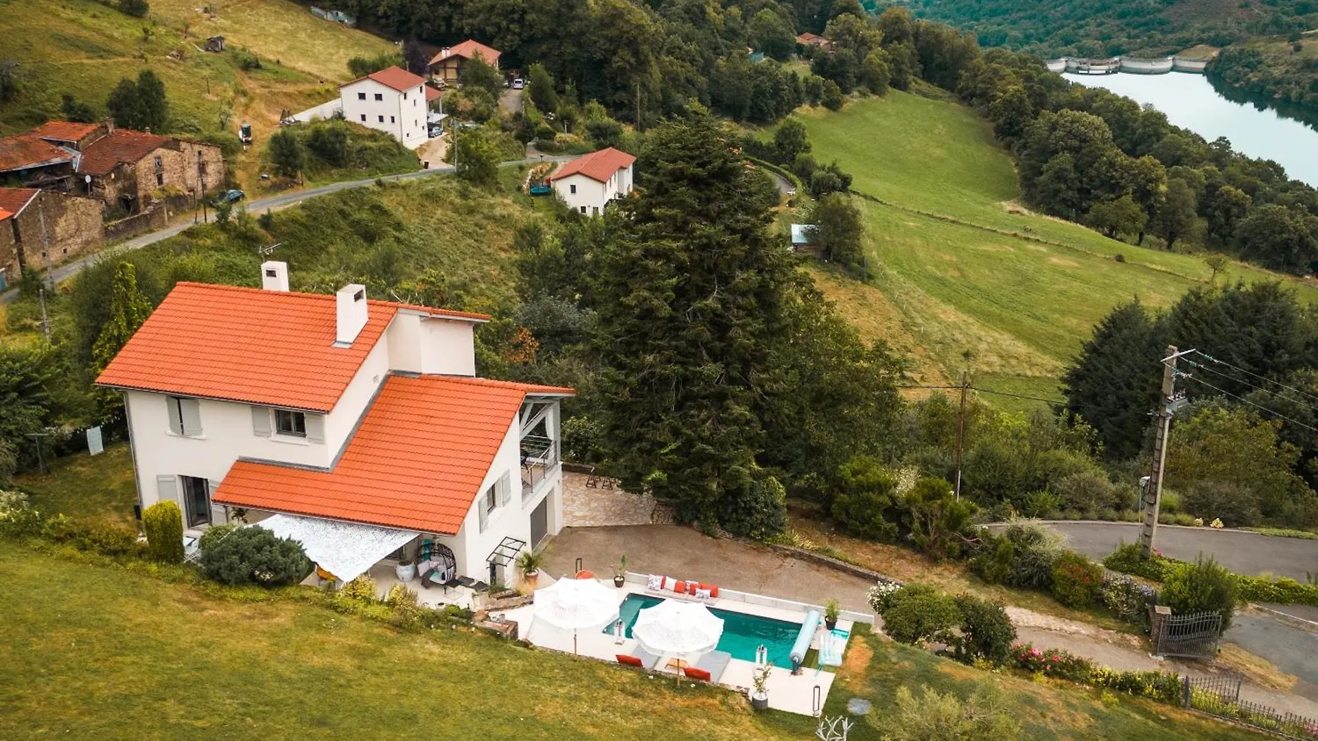 Homestay Les Terrasses Du Pilat Apartment La Valla-en-Gier